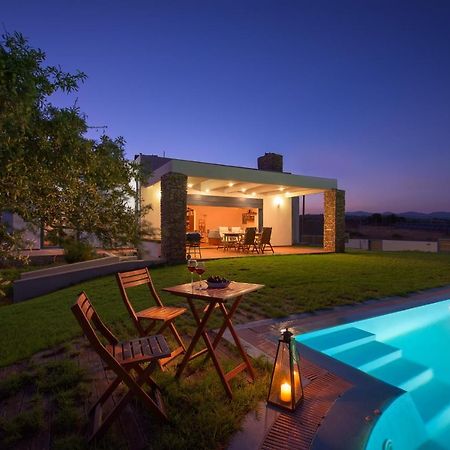 Cristelia Seafront & Pool Villa Lakhania Exteriör bild