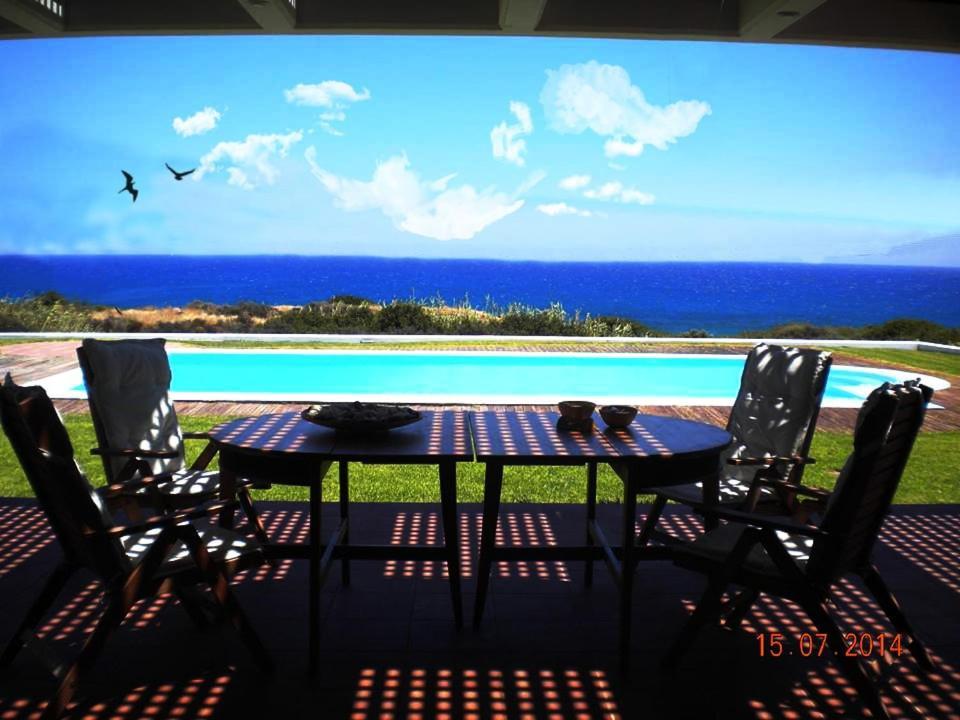 Cristelia Seafront & Pool Villa Lakhania Exteriör bild