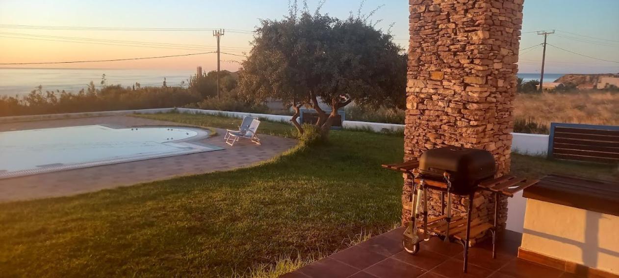 Cristelia Seafront & Pool Villa Lakhania Exteriör bild