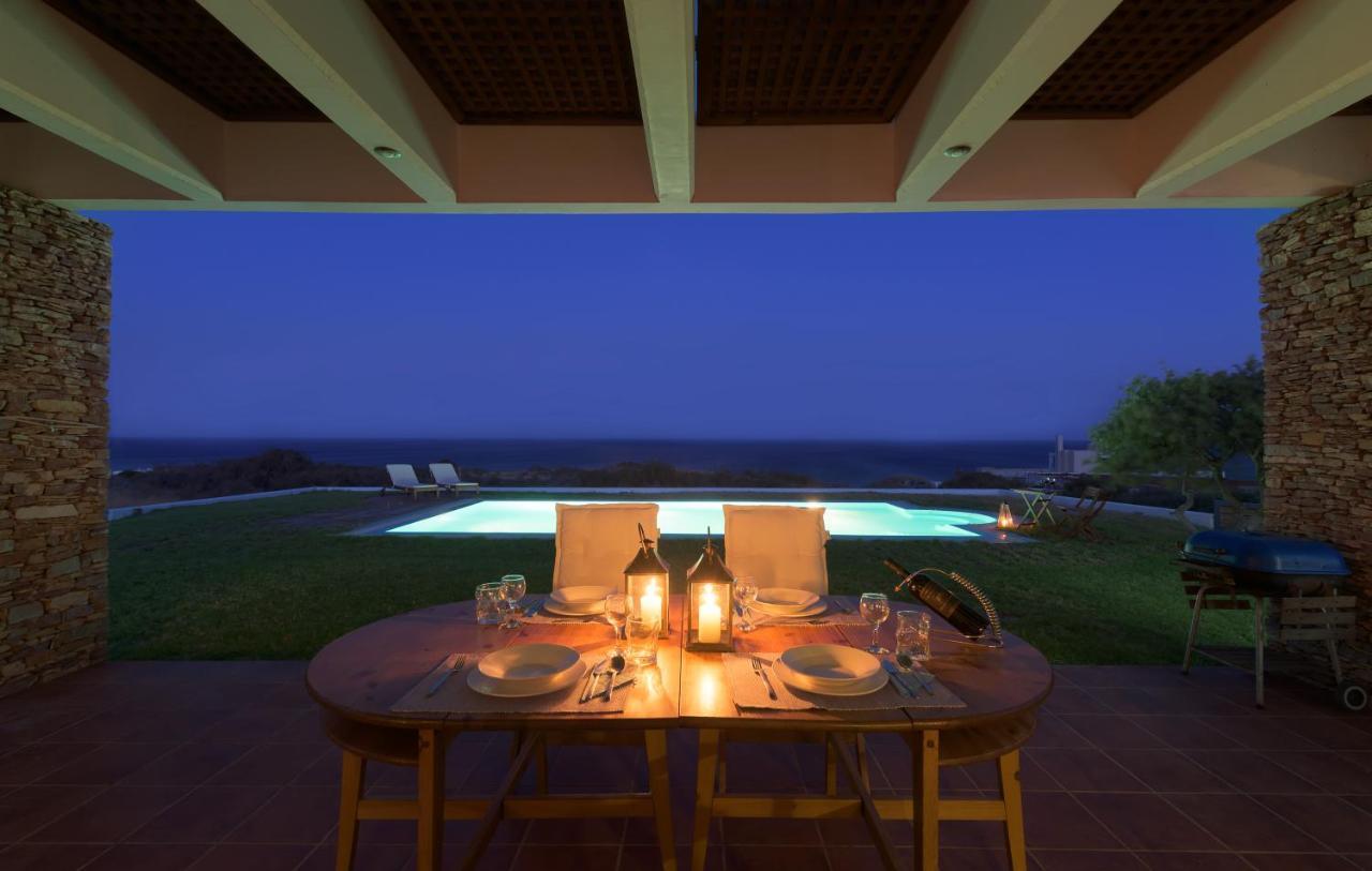Cristelia Seafront & Pool Villa Lakhania Exteriör bild